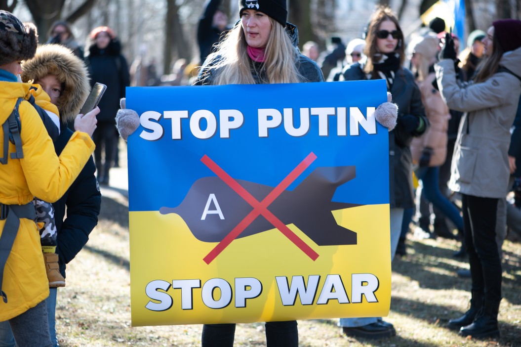 Oroszország 15 civil jogvédő szervezet működési engedélyét vonja be