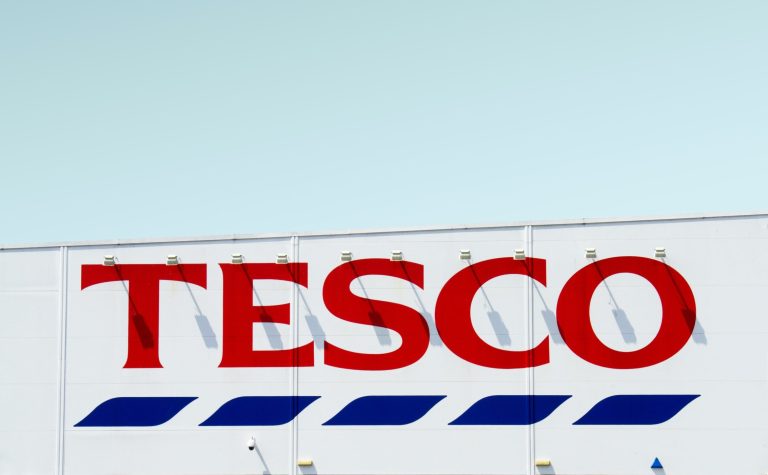 A Tesco nem hagyja magát, egy új bevásárlási lehetőséget tervez bevezetni Magyarországon