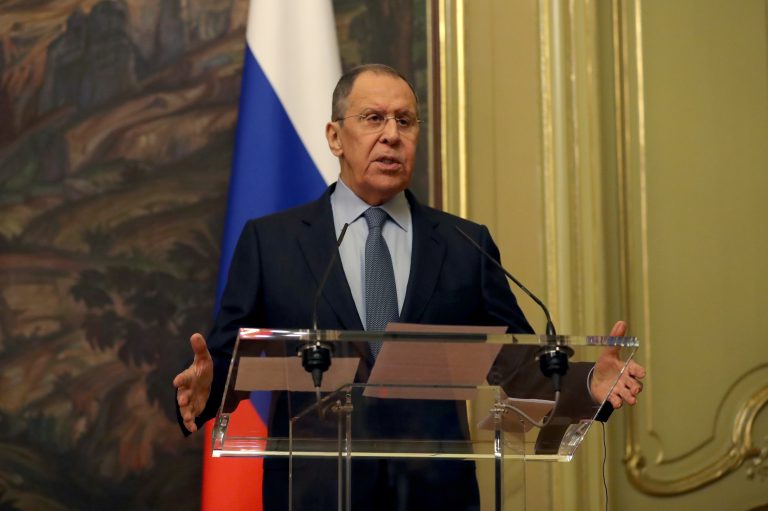 Lavrov: totális hibridháborút hirdetett a Nyugat Oroszország ellen