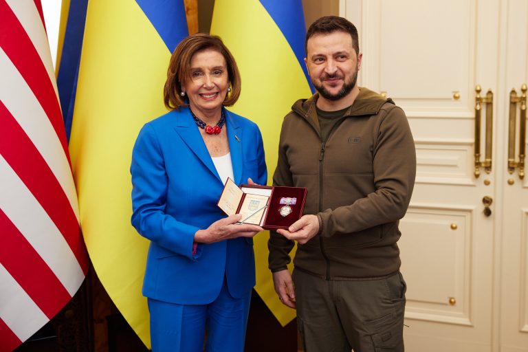 Pelosi: Oroszország egy terrorizmust támogató állam, Putyin pedig gyáva