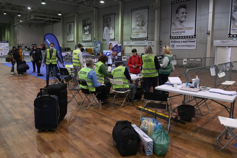 A háború kezdete óta több mint 5,5 millió ember hagyta el Ukrajnát