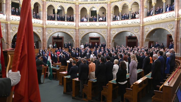 Orbán Viktor legnagyobb ajándéka a hétfői eskütételt követően