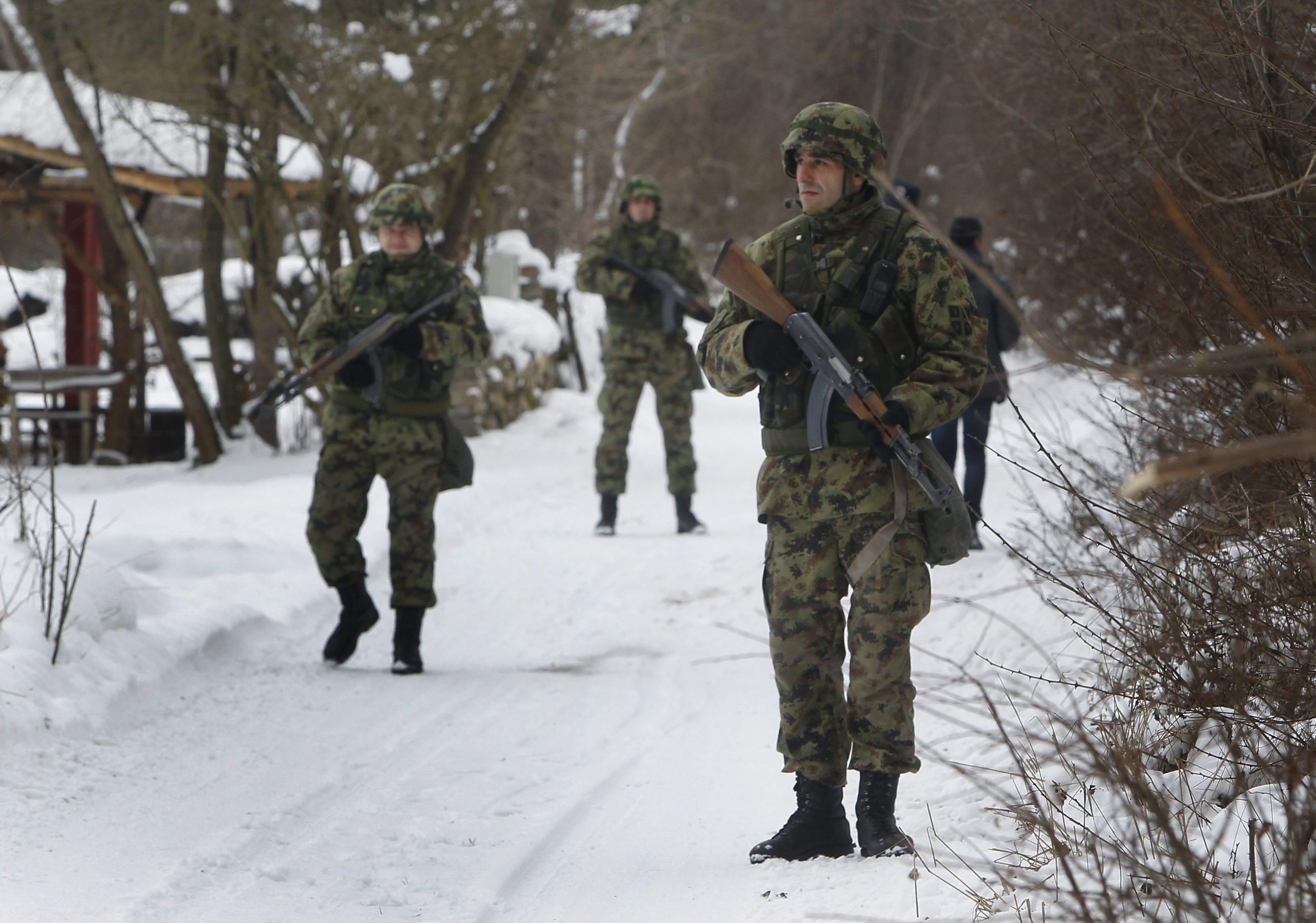 Szerbia nem lesz NATO-tag, és visszaállíthatja a sorkötelezettséget