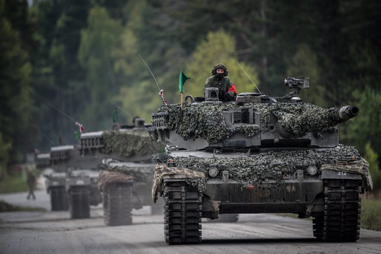 Ausztria továbbra is ragaszkodik a katonai semlegességhez