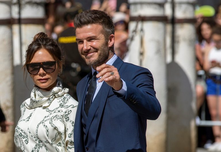 Victoria Beckham áramvonalas fenékformája a hétvége kedvence