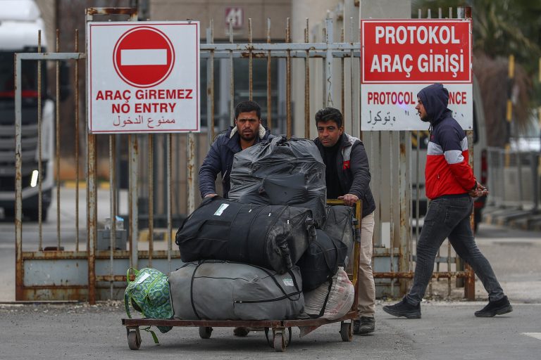 Sajtó: Törökország rövidesen inváziót indíthat Szíria ellen