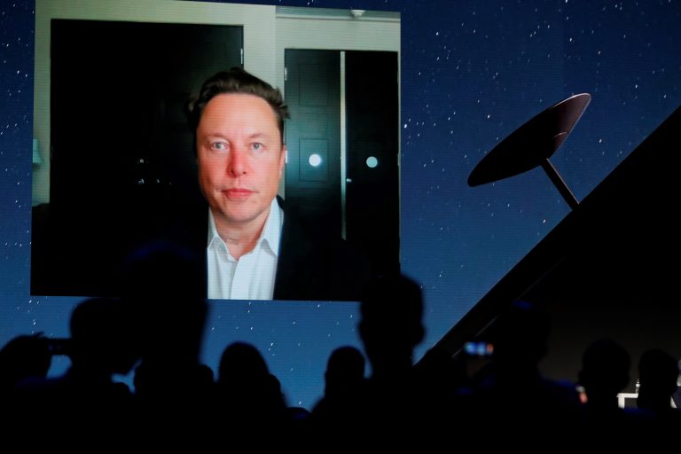 Elon Musk a Twitteren: „Ha rejtélyes körülmények között halnék meg, örültem a találkozásnak”