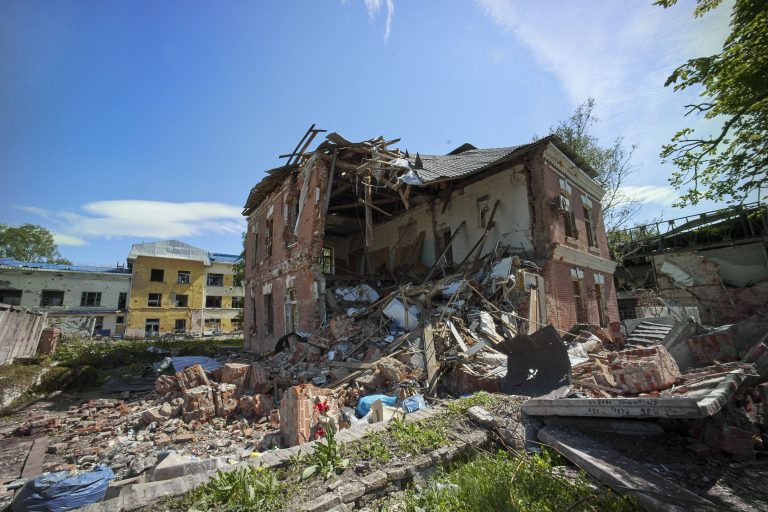 Felrobbant egy vegyianyag-raktár Harkovban egy orosz bomba miatt