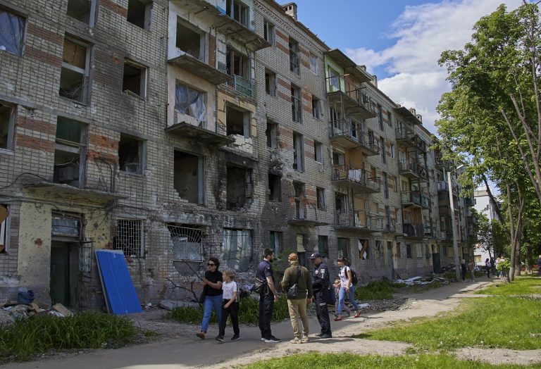 Szörnyű tragédia történt az oroszok legutóbbi bombázásakor, megrázó részletek Harkovból