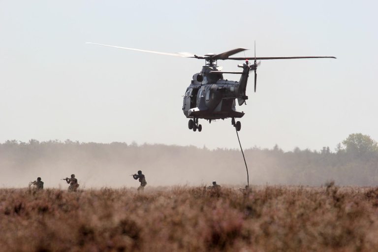 Újabb támadás a Kígyó-szigeten, orosz helikoptert, hajót és légvédelmi rendszert is találat ért