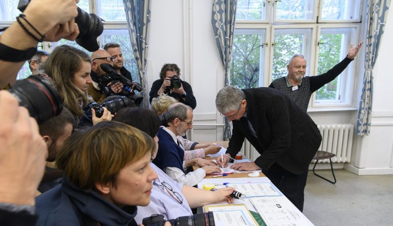 Gyurcsány gondolkodott, majd rájött: nem kell változtatni azon, ahogy ők viszonyulnak a hazához