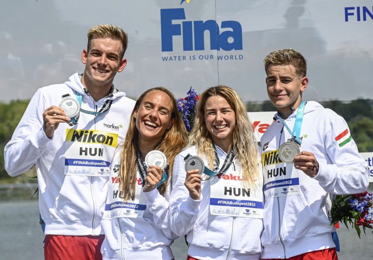 Fantasztikus eredmény: magyar ezüst a nyíltvízi úszók csapatversenyében