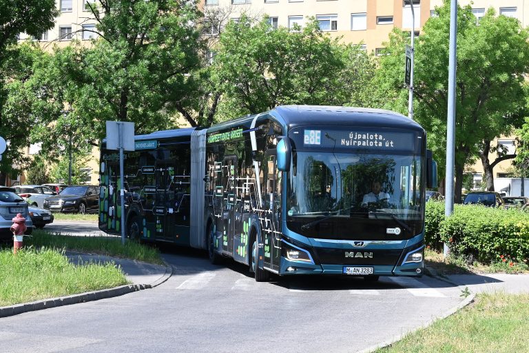 Továbbra is a klímabérlet bevezetését sürgeti az LMP