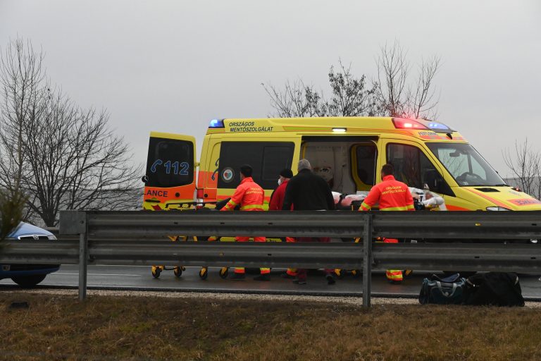 Kiderült, hogy egy lengyel rendszámú autót vezető nő halt meg a 86-os úton