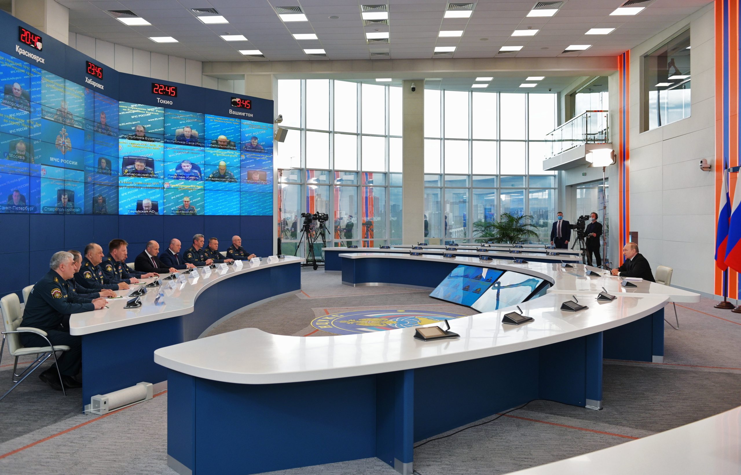 „Nem lehet arra várni, hogy Putyin elitje egymásnak essen”