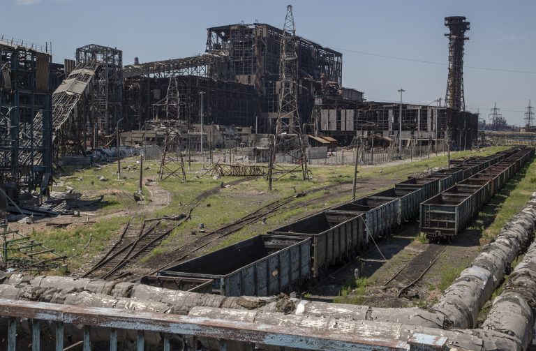 Donyeck: iskola közelébe telepítettek fegyvereket az ukránok