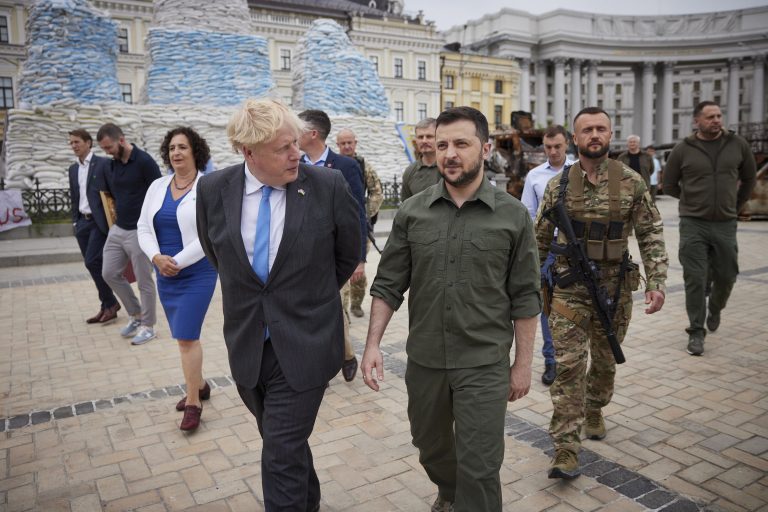 Nagy-Britanniának egy ütőképes hadsereggel kell rendelkeznie, európai szinten is