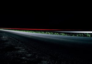 Halálos motorbaleset Vecsésen, Pécsett halálra gázoltak egy gyalogost, aki a sötét úttesten ült