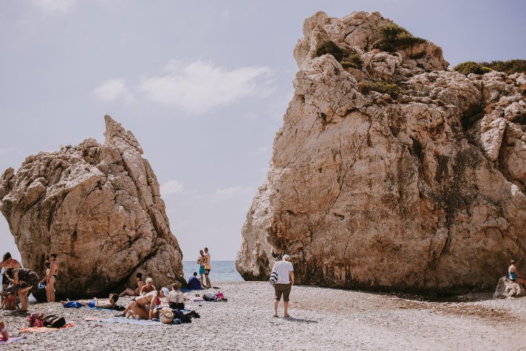 Jelentős kiesés az ukrán és orosz turisták elvesztése, Ciprus fellendülésre törekszik