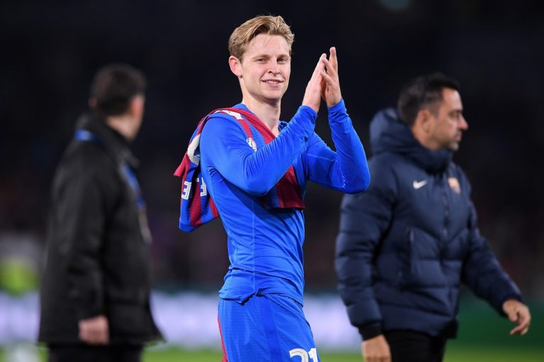 Frenkie de Jong csak egyetlen csapatért lenne hajlandó elhagyni a Barcelonát