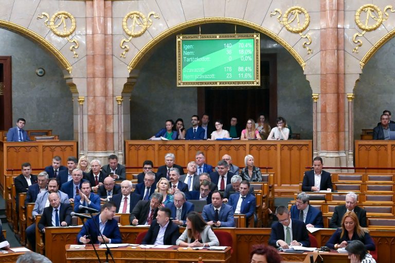 Ennyibe kerülhet jövőre fűteni az Országházat