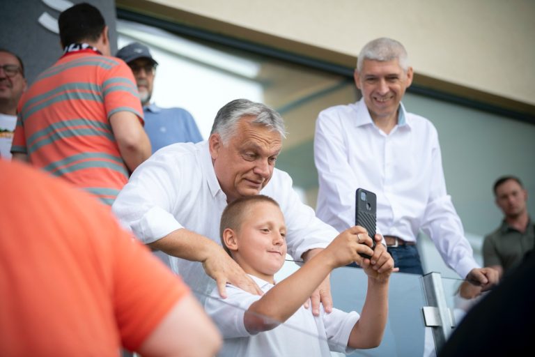 Gyurcsány szerint Orbán „öregúr”, aki „nem a nemzetet menti, hanem önmagát”