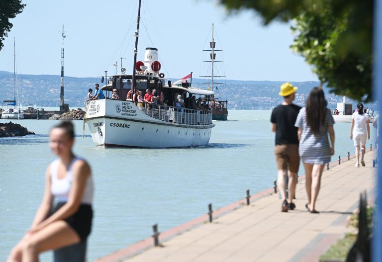 A jelenlegi helyzetben már biztosan nem lesz olcsóbb a külföldi nyaralás a hazainál