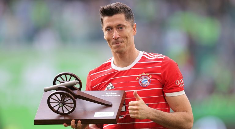 Robert Lewandowski Barcelonában folytatja