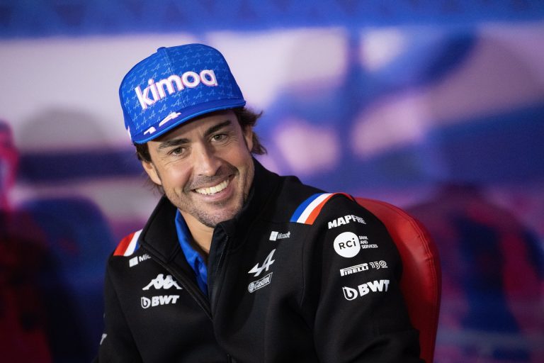 Fernando Alonso megmutatta a céges verdáját