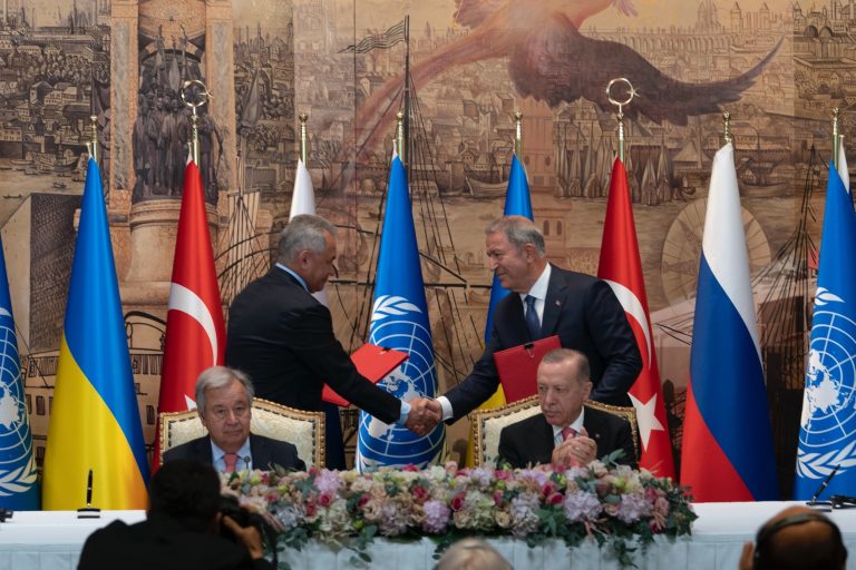 Erdogan szerint néhány nap múlva működésbe lép a gabonafolyosó a Fekete-tengeren