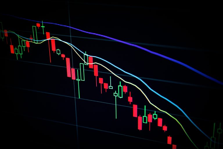 Gyengüléssel nyitott a forint kedd reggel