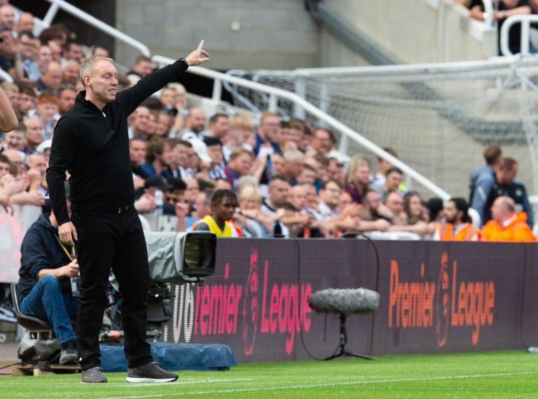 Bennmaradás mindenáron: csaknem 150 millióért igazolt a Nottingham Forest