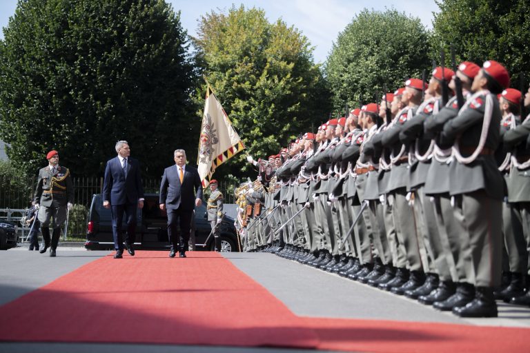 Gyurcsányék szerint Orbánék szimplán kivégezték a szociális ellátást