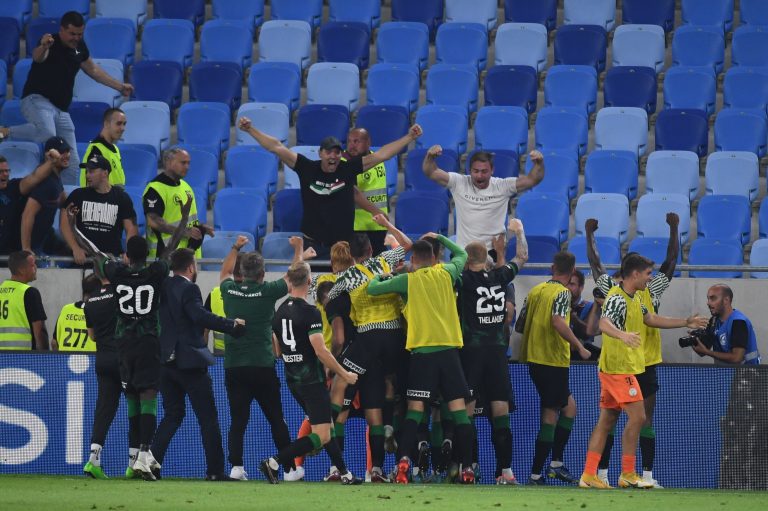 Szurkolói rendbontások miatt büntette meg az UEFA a Ferencvárost, nem kis összeg