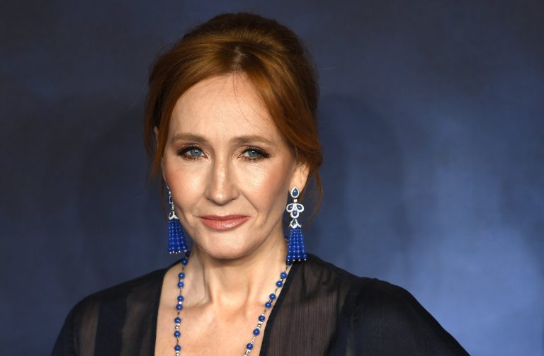 J.K. Rowling elárulta, miért nem tűnt fel a Harry Potter 20. évfordulós különkiadásában