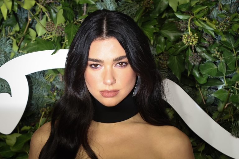 Dua Lipa tiszteletbeli kinevezése után Koszovó vízumliberalizációjáért fog küzdeni