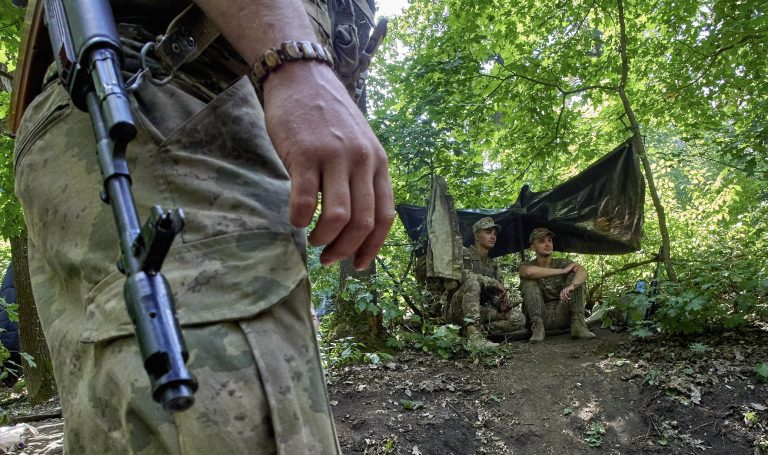 Finnország is támogatja az Egyesült Királyság ukrán katonai képzési programját