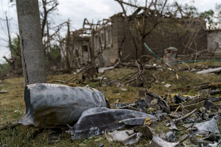 Ukrán tisztviselők: lakónegyedeket támadtak az oroszok a dnyipropetrovszki régióban