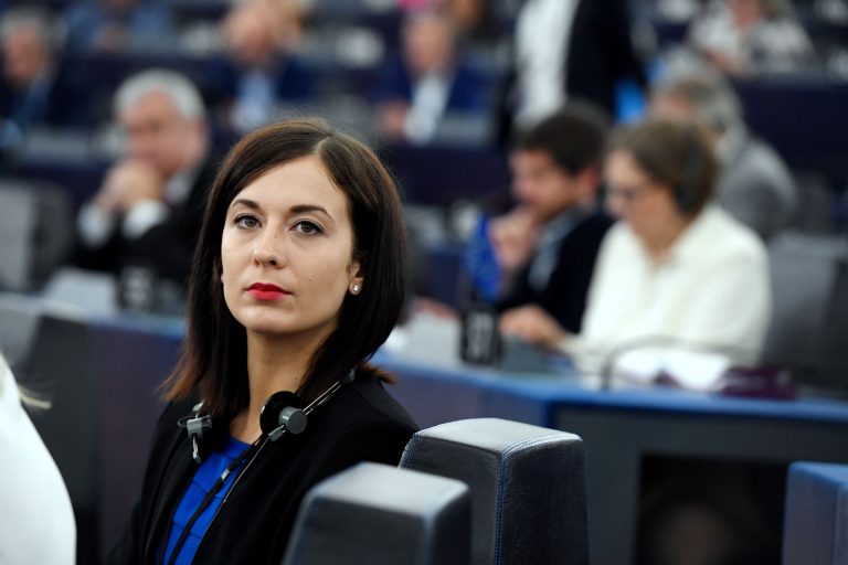 Cseh Katalin: „Teljesen fölösleges politikai hazardírozas népszavazást kezdeményezni Magyarország EU-tagságáról”