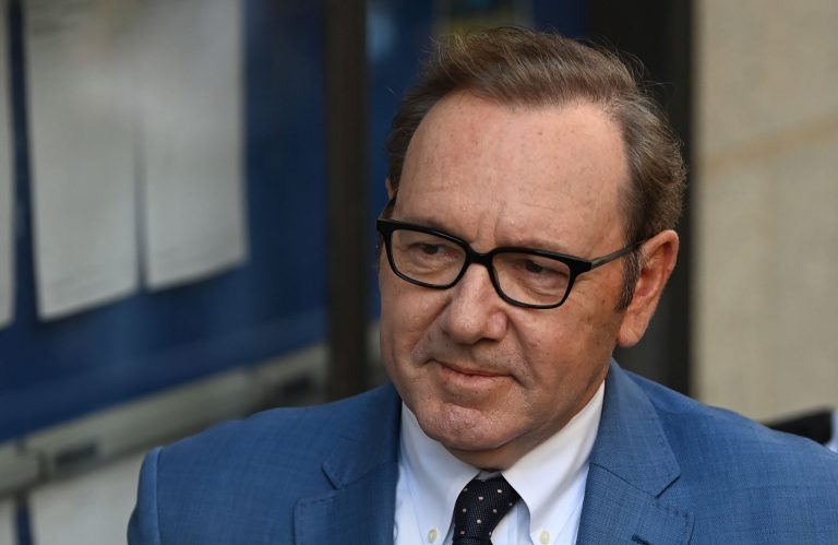 Kevin Spacey botránya nagyon sokba került a színésznek: 31 millió dollárt kell fizetnie a Kártyavár producereinek