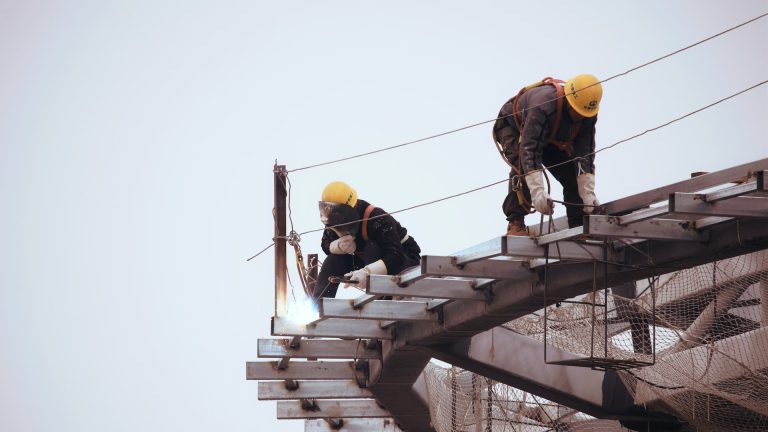 Munkapiaci átrendeződés: a dolgozók 40 százaléka felmondást tervez a jövőben