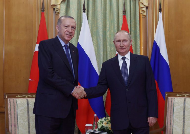 Négy órán át tárgyalt Putyin és Erdogan, ezekről állapodtak meg
