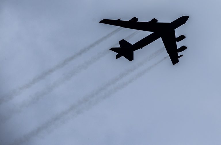 Amerikai B-52-esek húztak el Stockholm felett