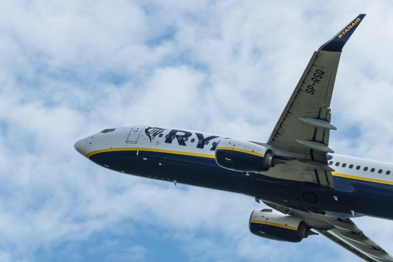 Ujhelyi István az Európai Unióhoz ment segítségért a magyar kormány és a Ryanair közti vita miatt