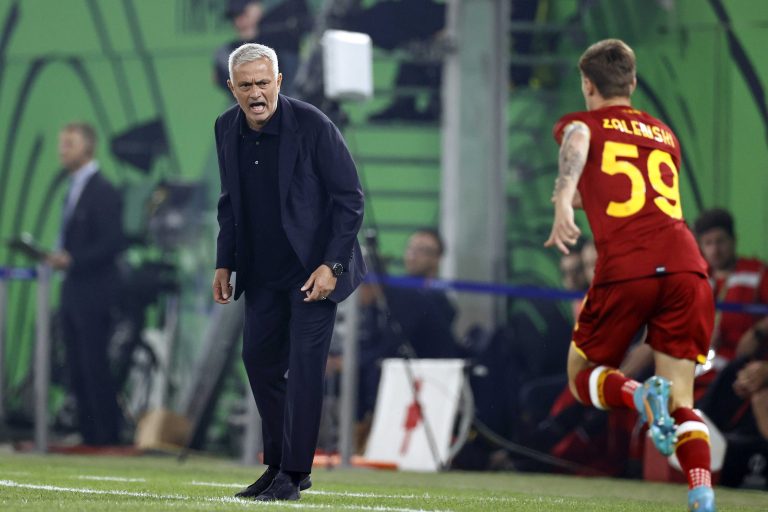 Mourinho sürgős vérfrissítést szeretne a keretben