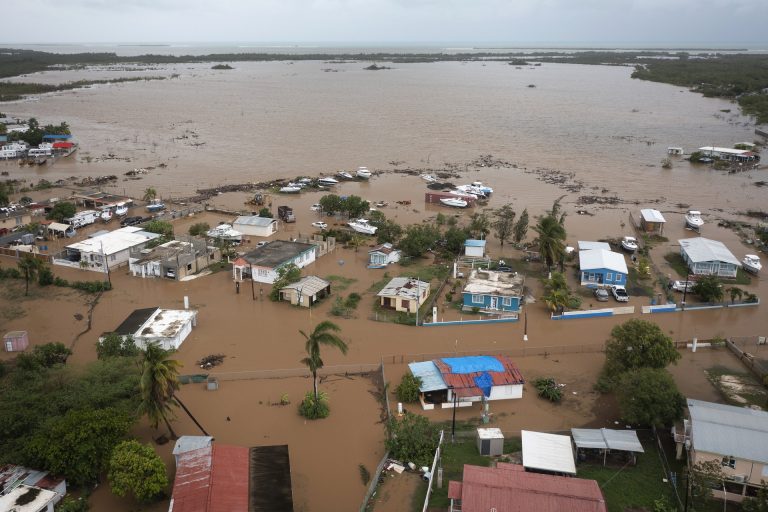 Puerto Rico és a Dominikai Köztársaság után a Turks és Caicos-szigeteken tombolt a Fiona hurrikán