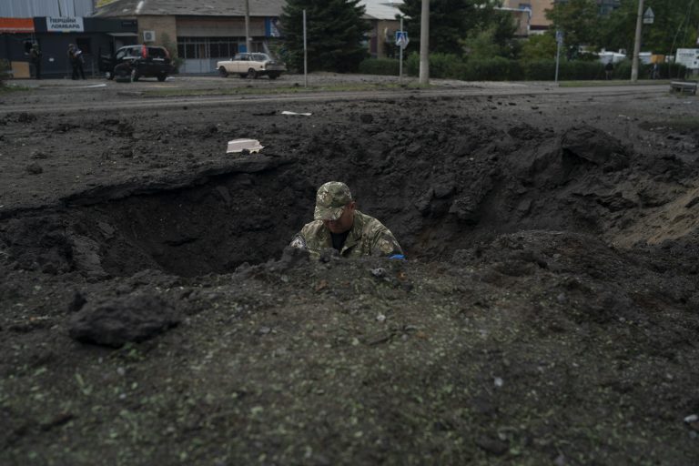 Jelentés: civil konvojra lőttek az oroszok Ukrajnában, sokan meghaltak