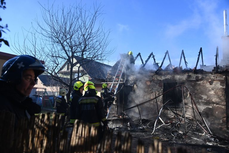 Gázpalack robbant Sajóivánka határában, 50 négyzetméteres házat döntött romba