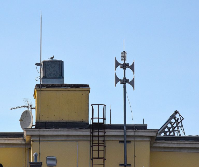 Hangos szirénapróba lesz hétfőn, az ország több száz pontján szólalnak meg a szirénák