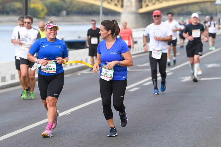 Novák Katalin is együtt futott a fogyatékossággal élő sportolókkal Budapesten